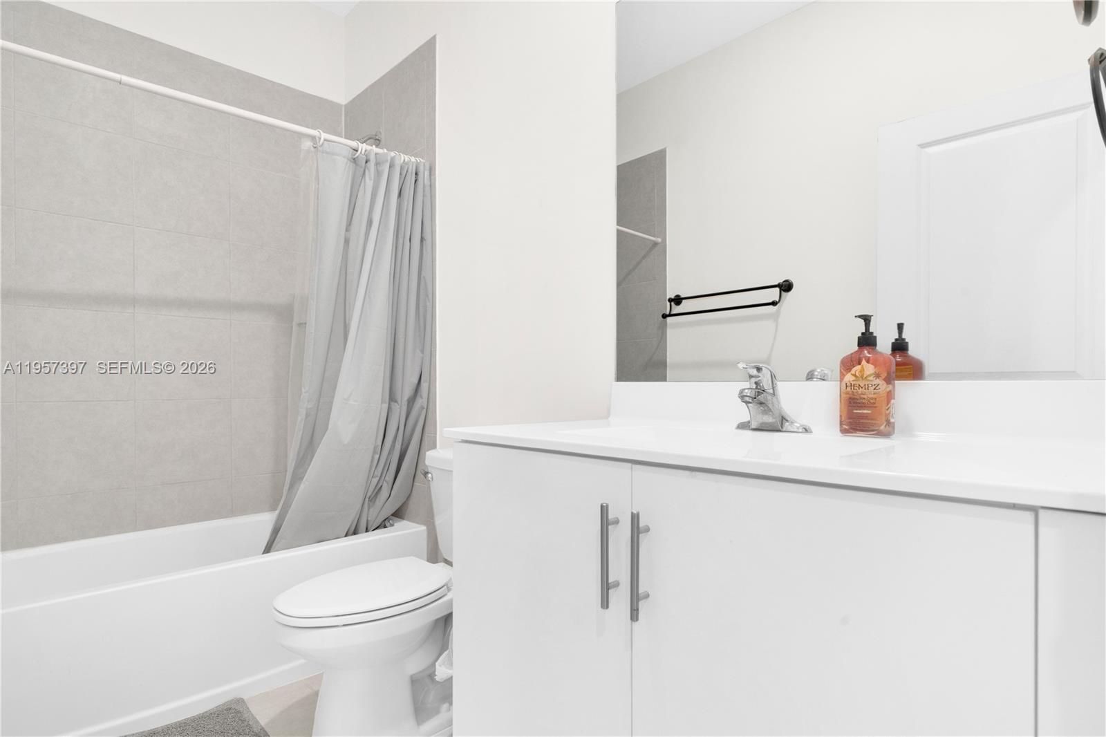 PINE ISLE - Residential