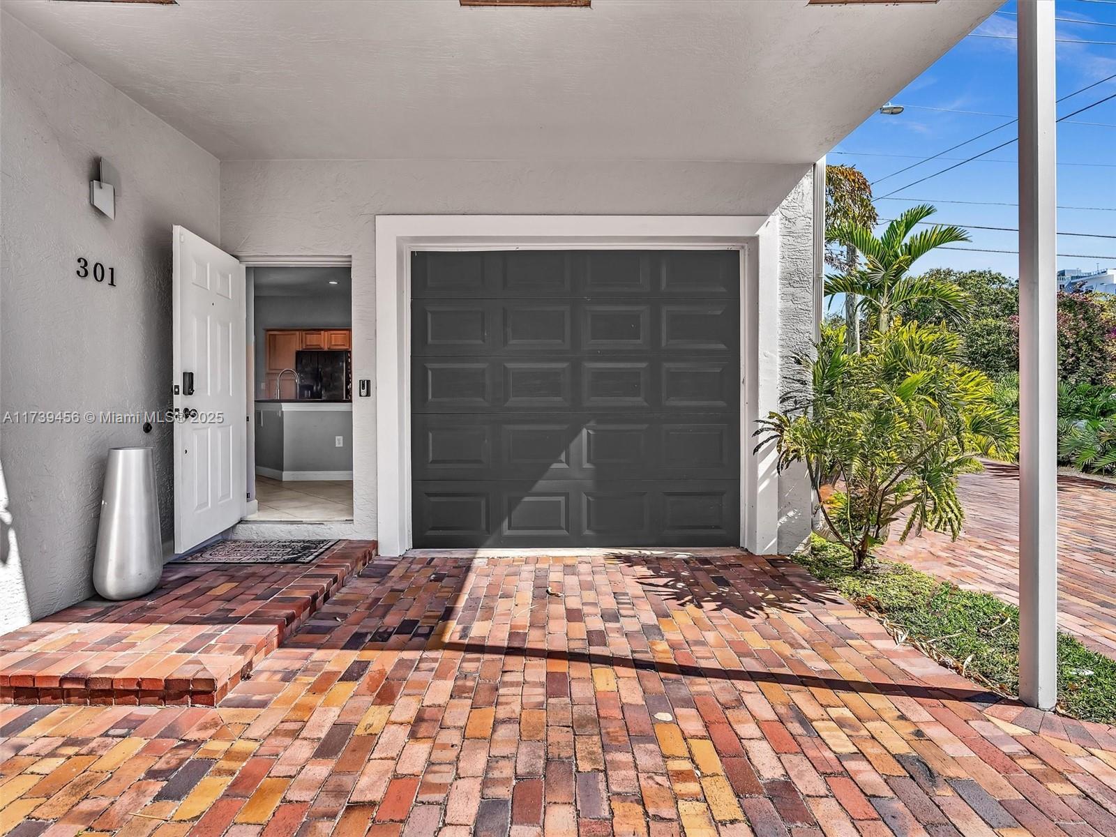 301 SE 22nd St 6