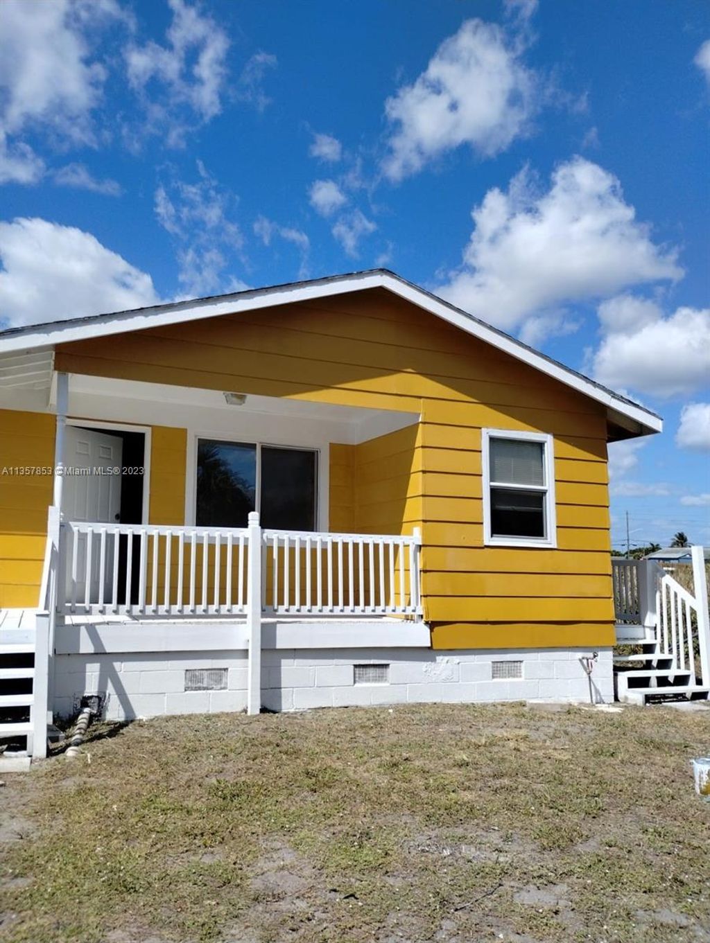 Photo of 1215 N 16th St, Fort Pierce, FL 34950 (MLS # A11357853)