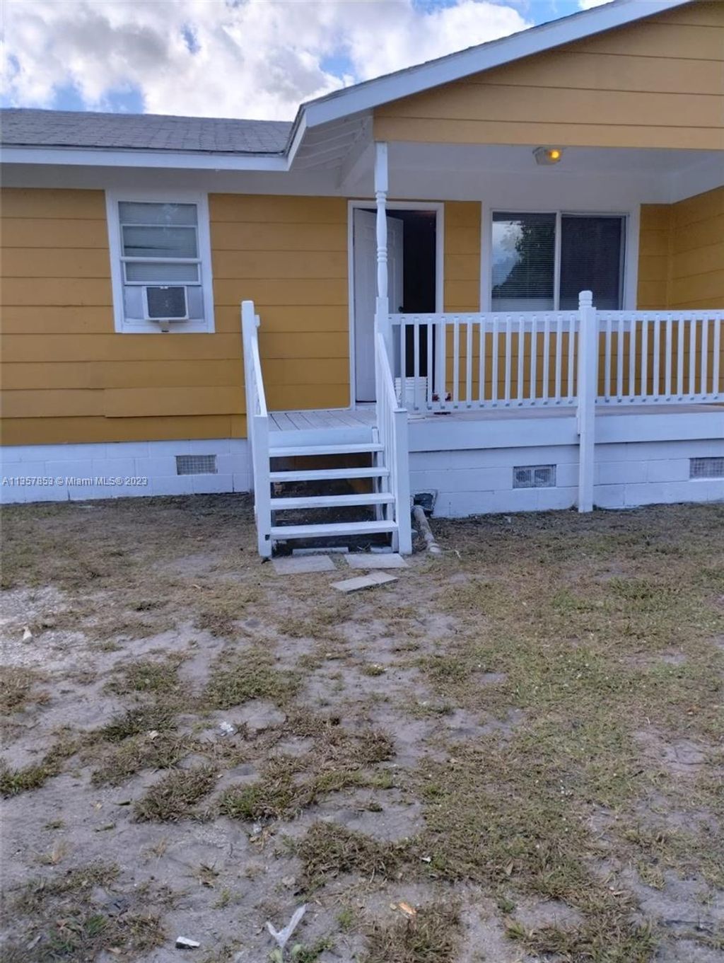 Photo of 1215 N 16th St, Fort Pierce, FL 34950 (MLS # A11357853)