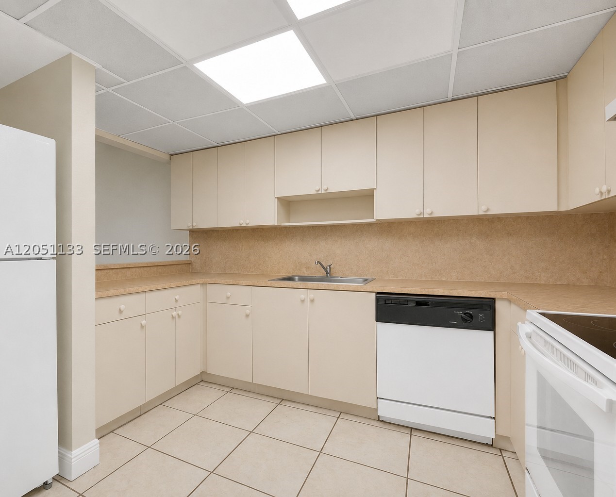 6940 Miami Gardens Dr 1-531