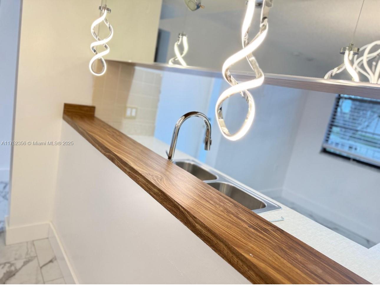WHITEHALL CONDO OF THE LA - Residential Lease