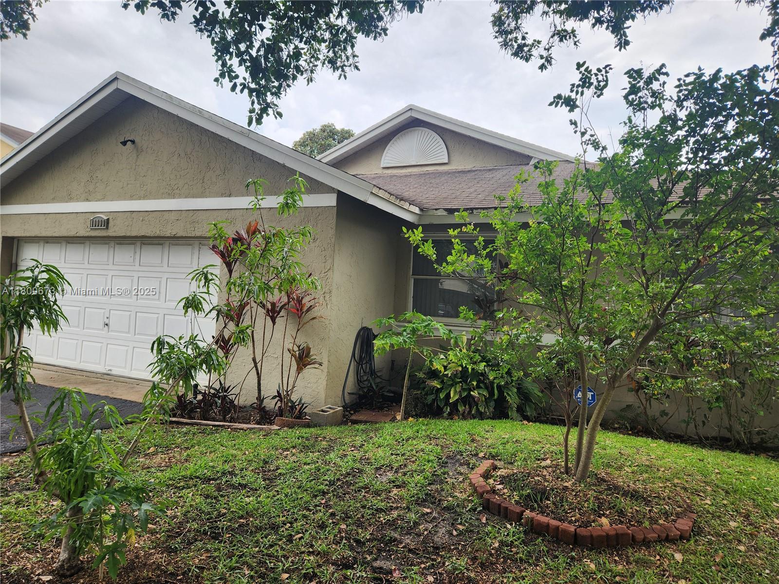 10000 SW 9th Ct
