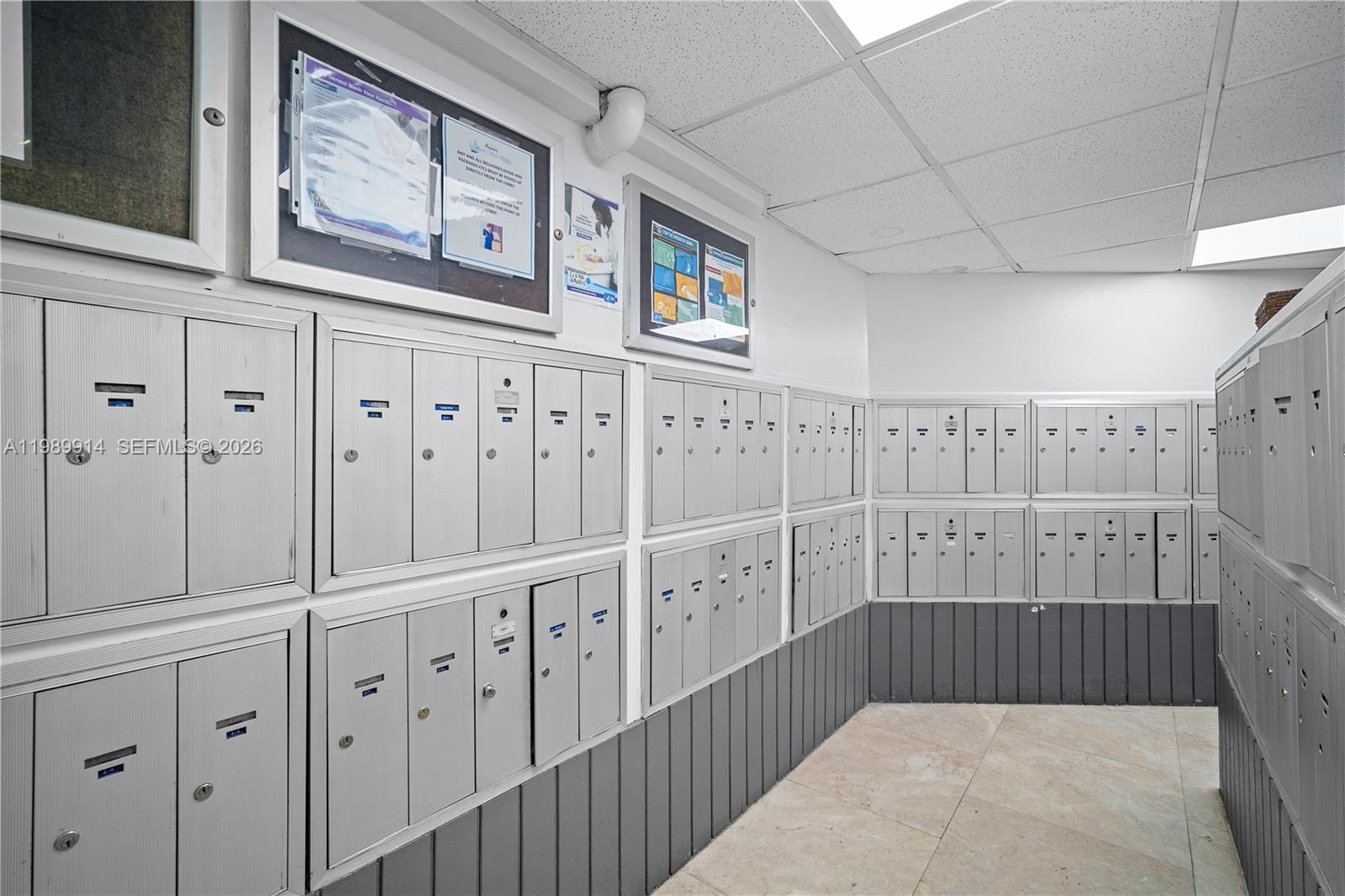 BAYSHORE YACHT & TENNIS C - Residential Lease