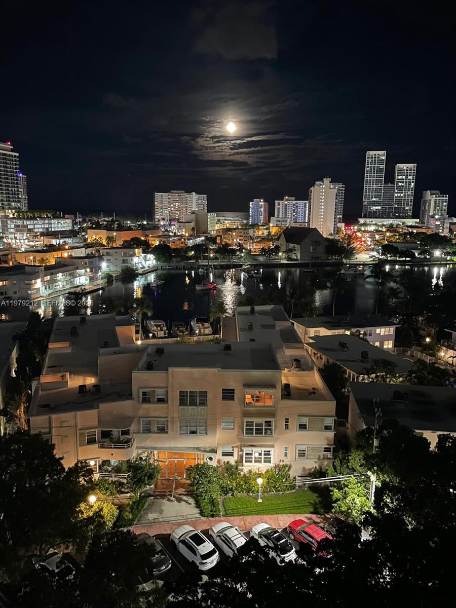 STANTON HOUSE CONDO - Residential