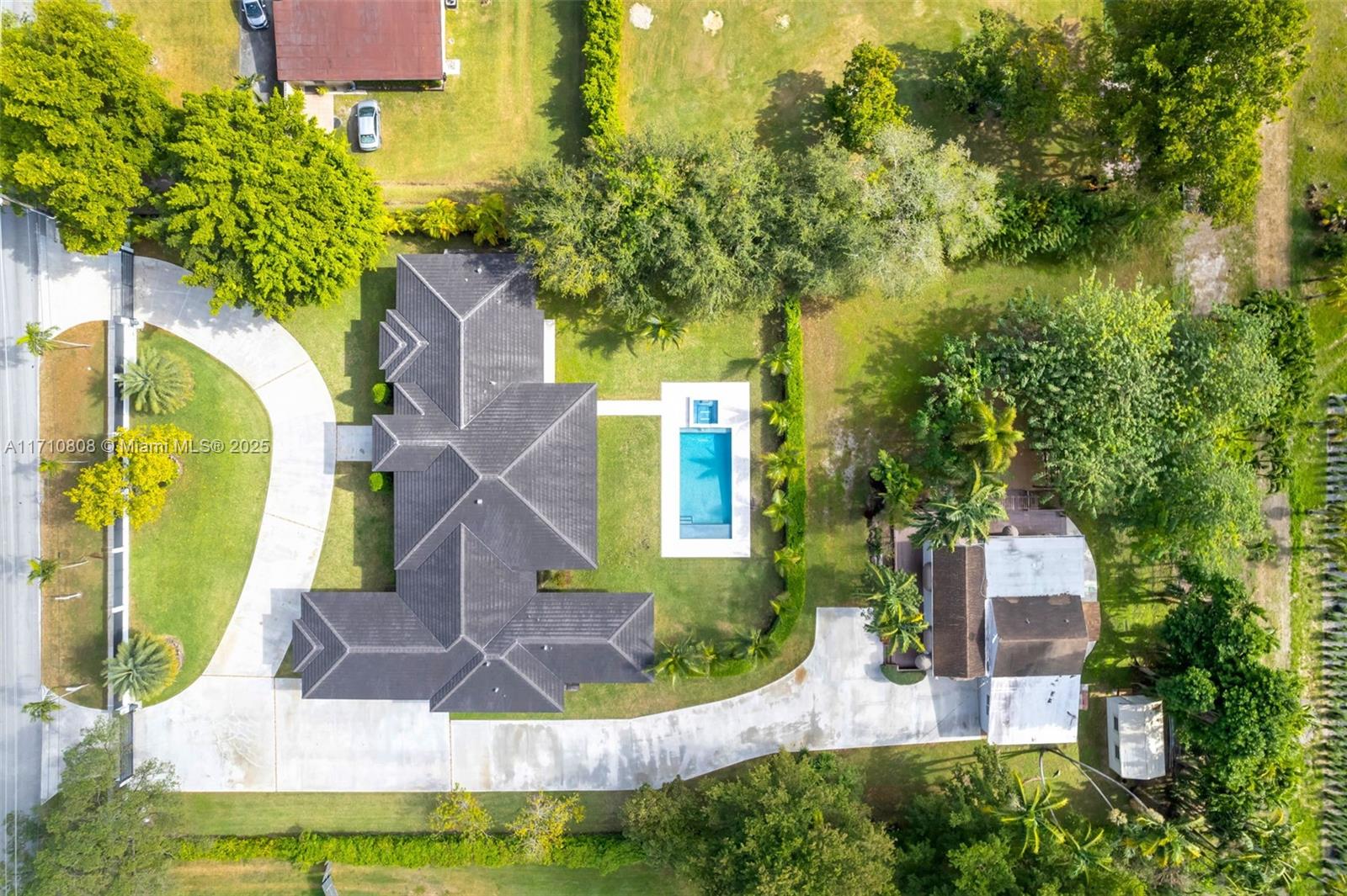 MILLER DRIVE ESTATES - Residential