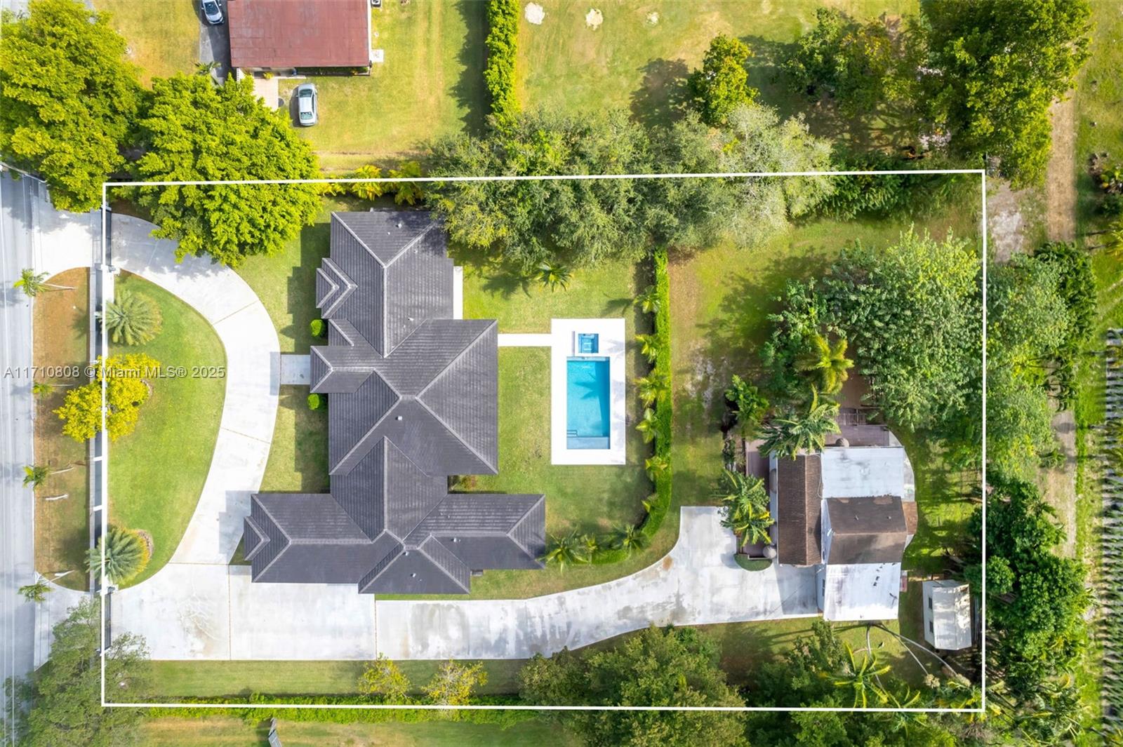 MILLER DRIVE ESTATES - Residential