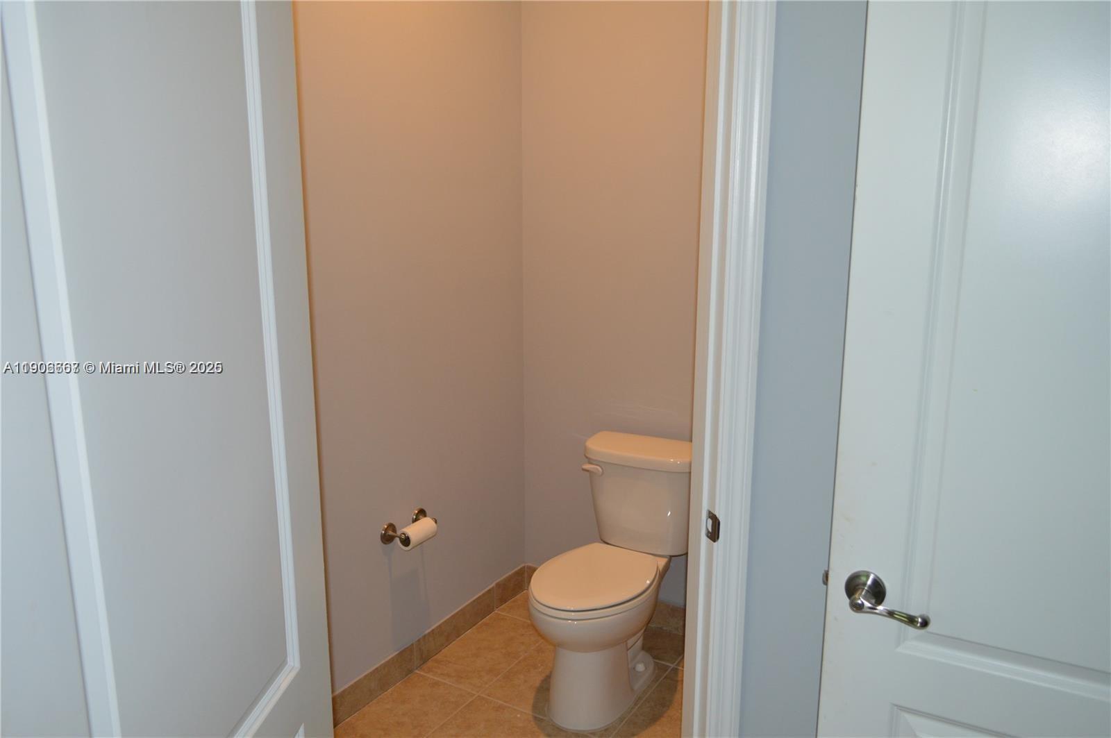 RODEO VILLAGE - Residential Lease