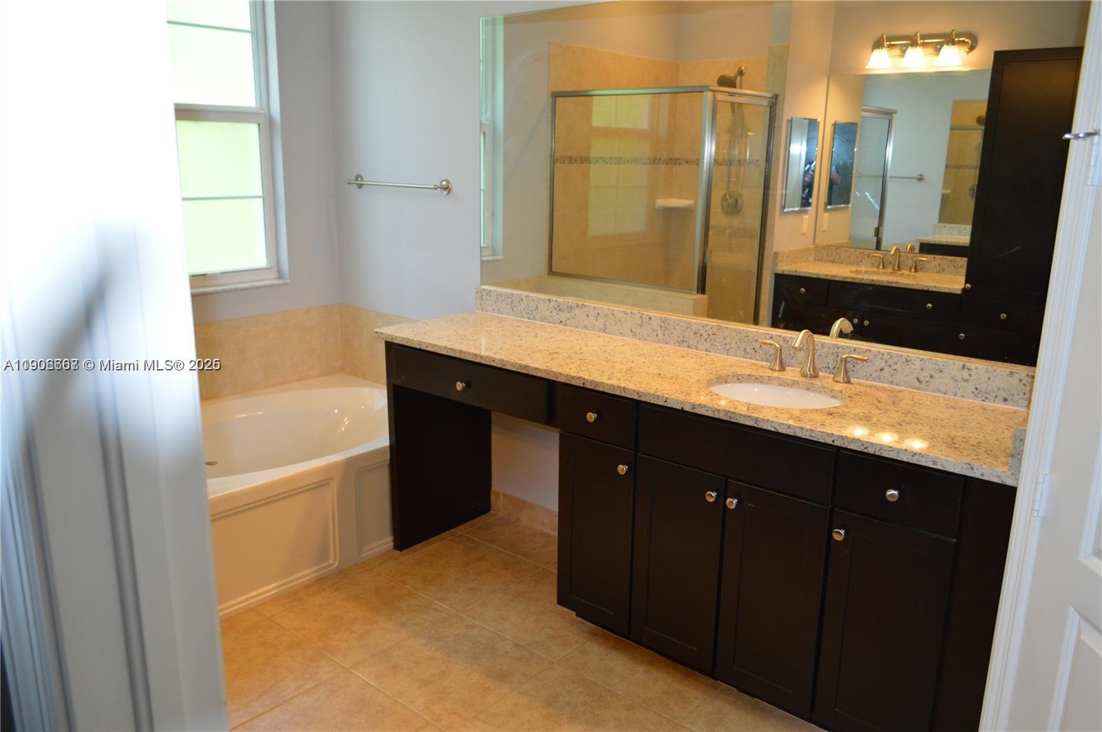 RODEO VILLAGE - Residential Lease