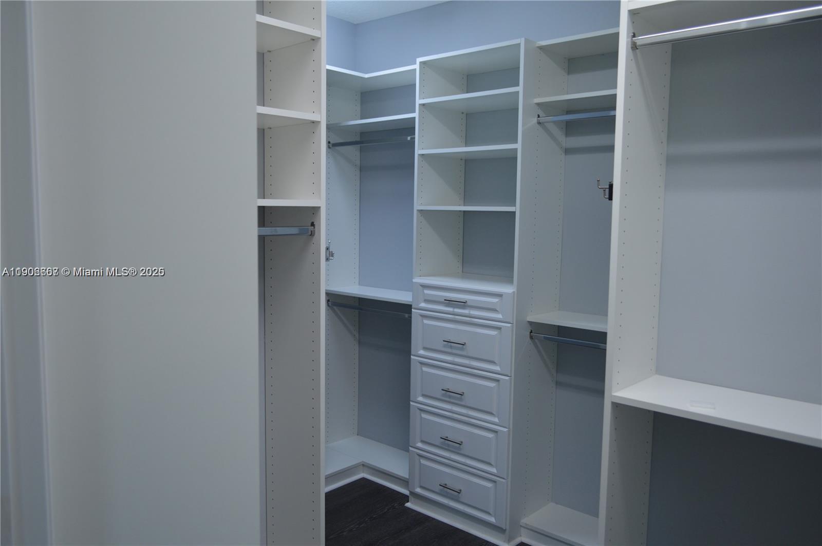 RODEO VILLAGE - Residential Lease