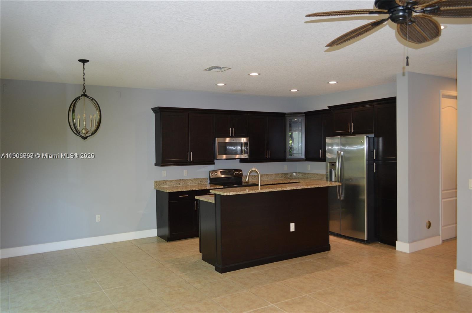 RODEO VILLAGE - Residential Lease