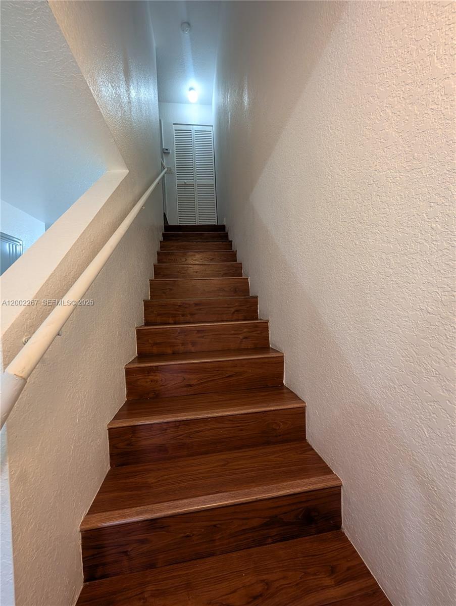 LAKE VUE VILLAS CONDO - Residential Lease