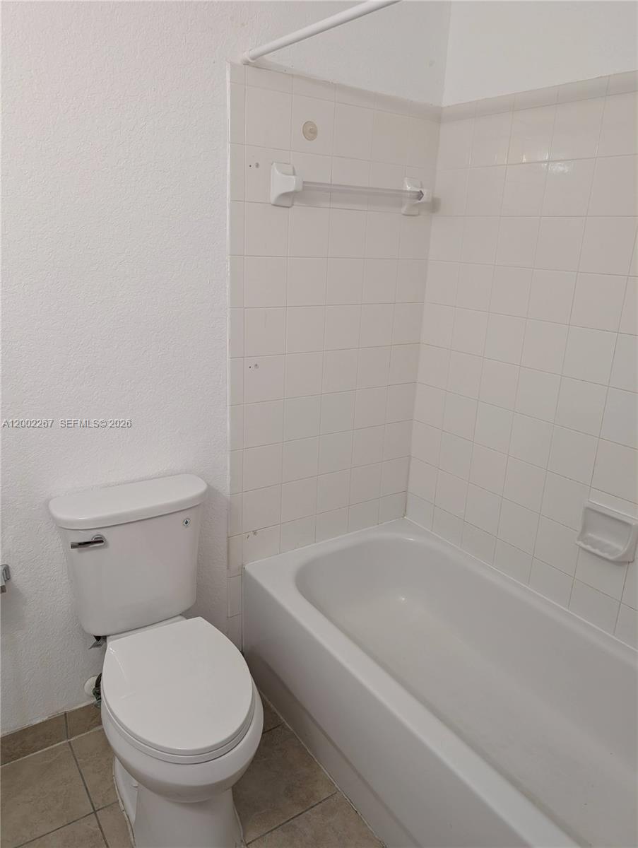 LAKE VUE VILLAS CONDO - Residential Lease