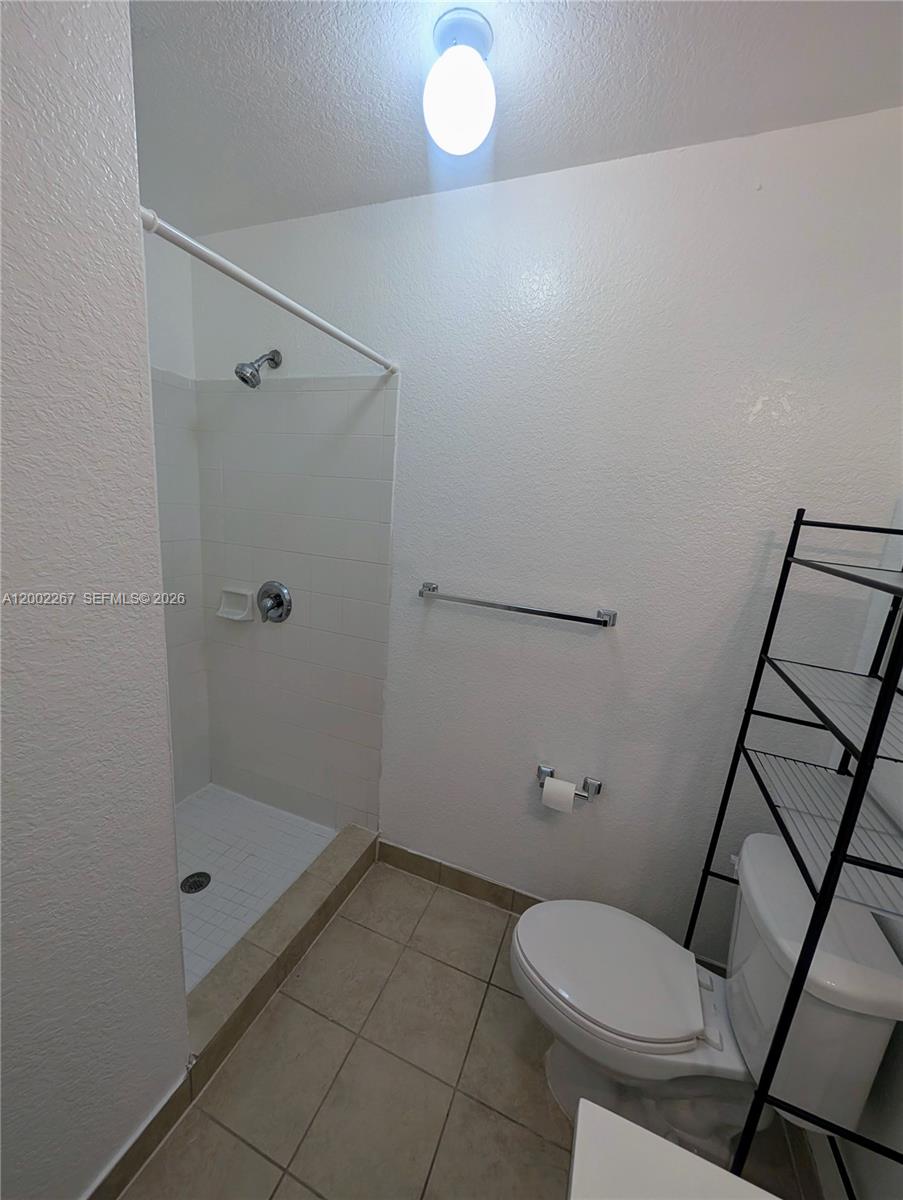 LAKE VUE VILLAS CONDO - Residential Lease