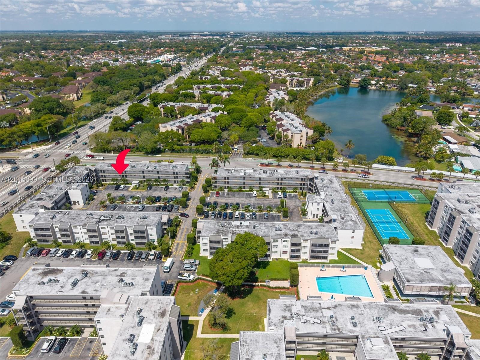 EL CONQUISTADOR SOUTH CON - Residential