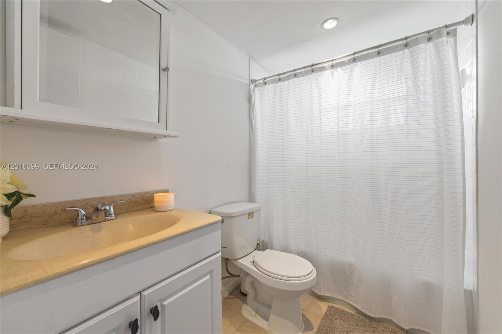 EL CONQUISTADOR SOUTH CON - Residential