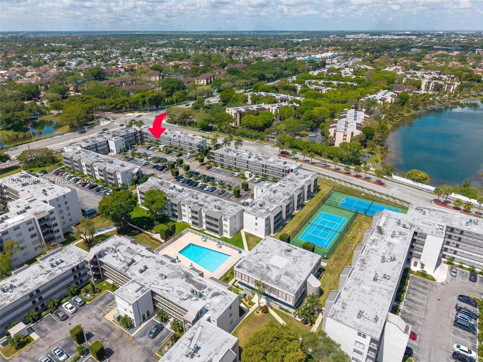 EL CONQUISTADOR SOUTH CON - Residential
