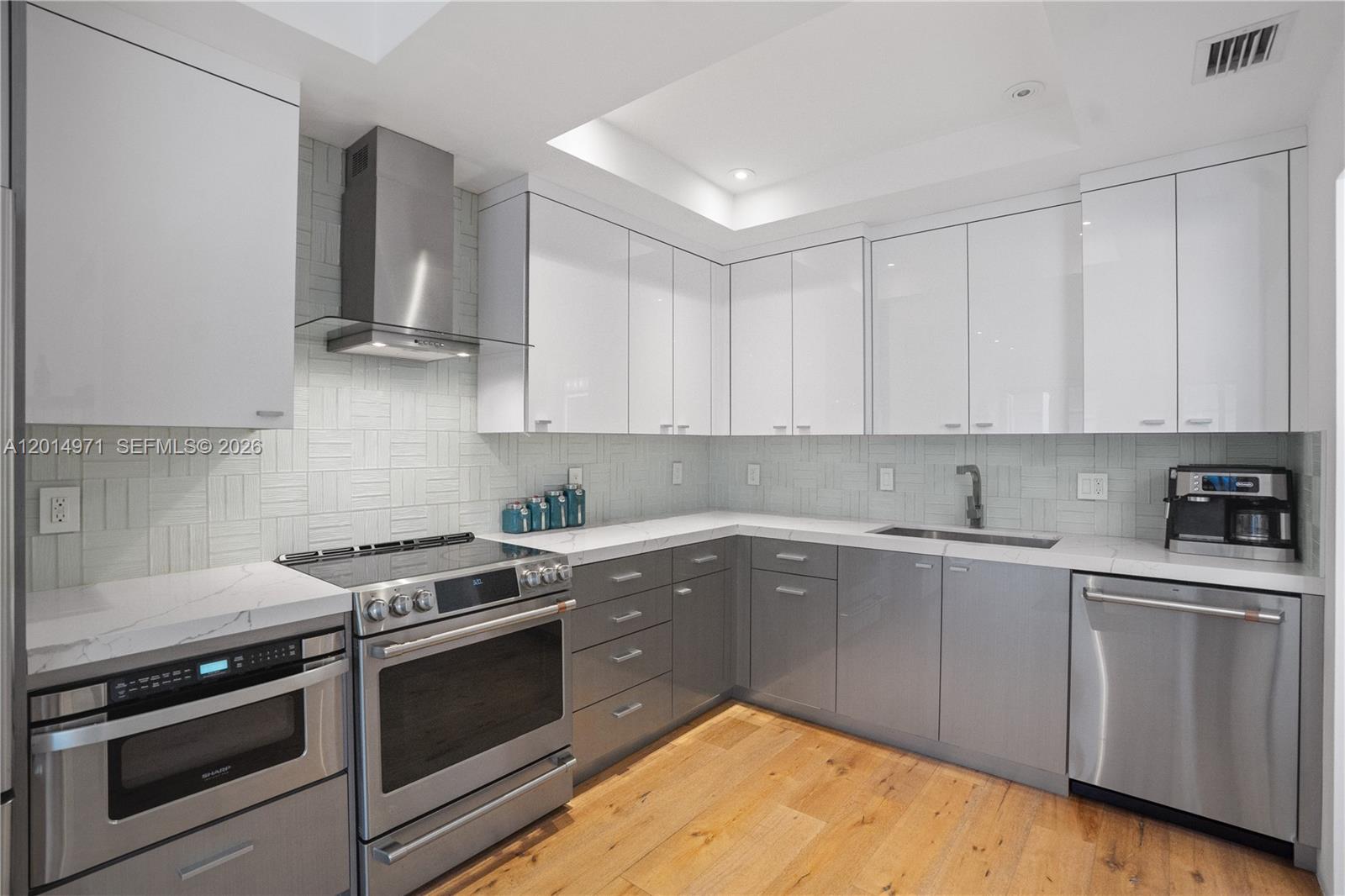 PARK VILLAS CONDO - Residential Lease
