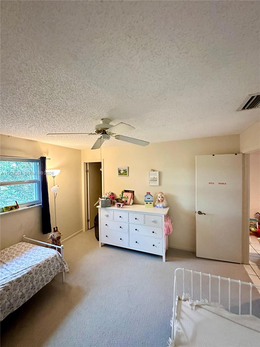 CRYSTAL LAKE 4TH SEC - Residential