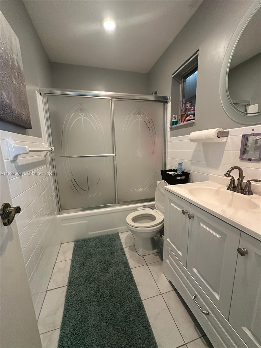 CRYSTAL LAKE 4TH SEC - Residential