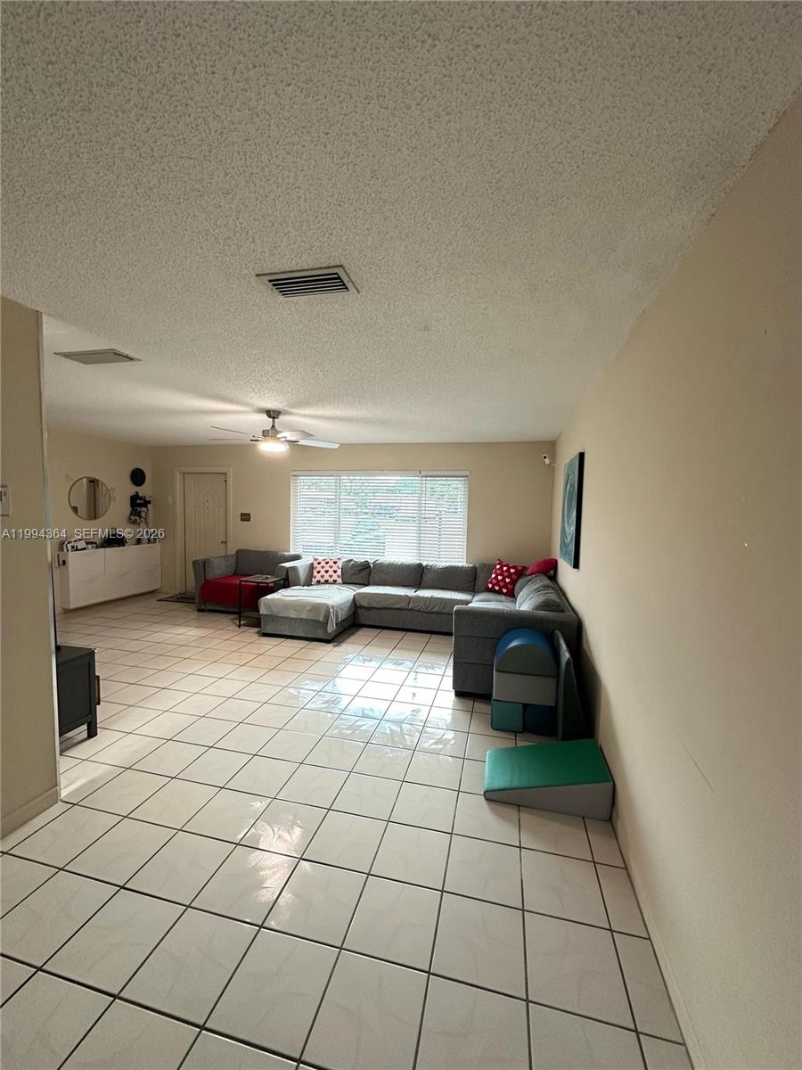 CRYSTAL LAKE 4TH SEC - Residential