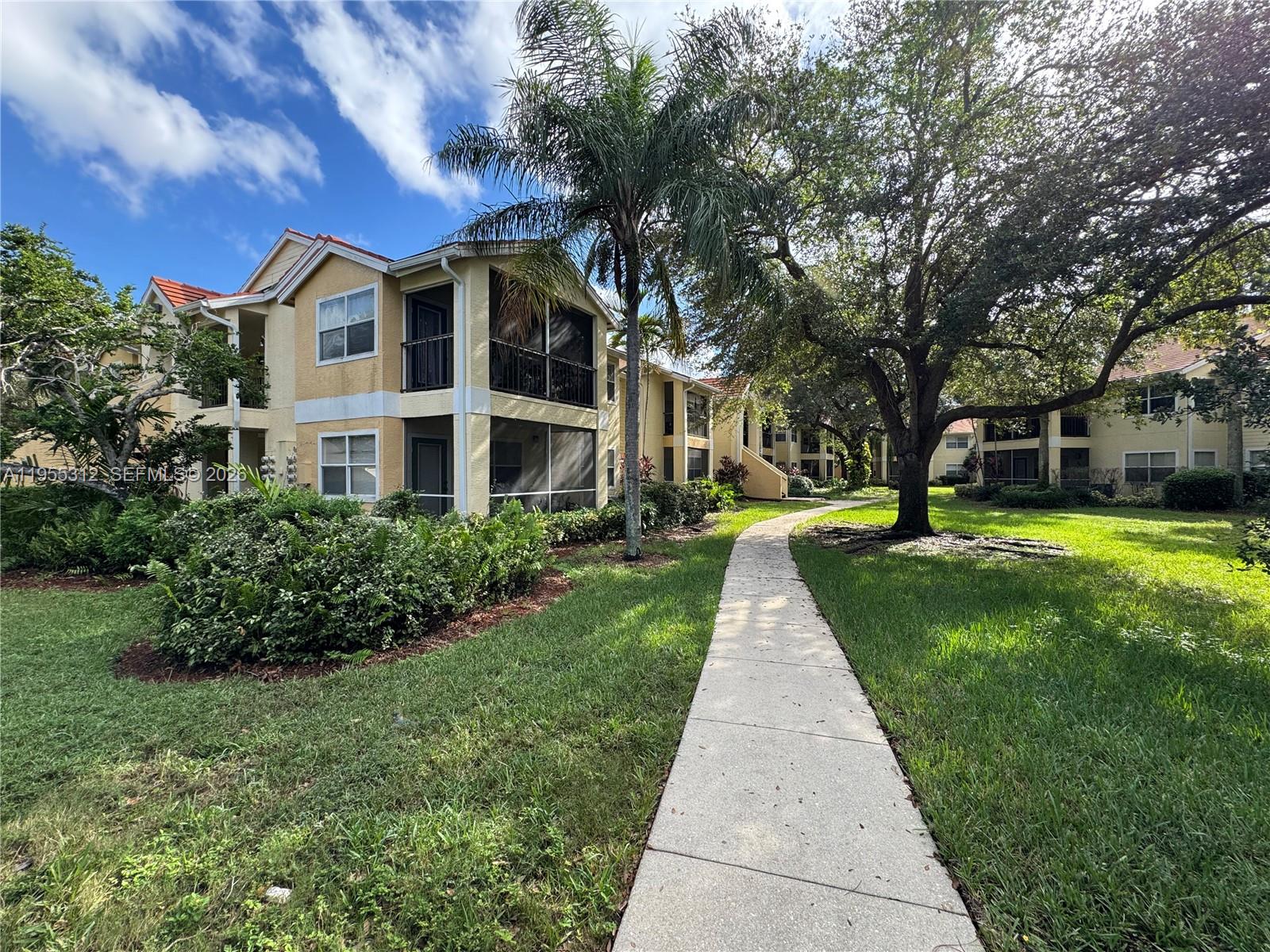 Venetian Palms - Residential