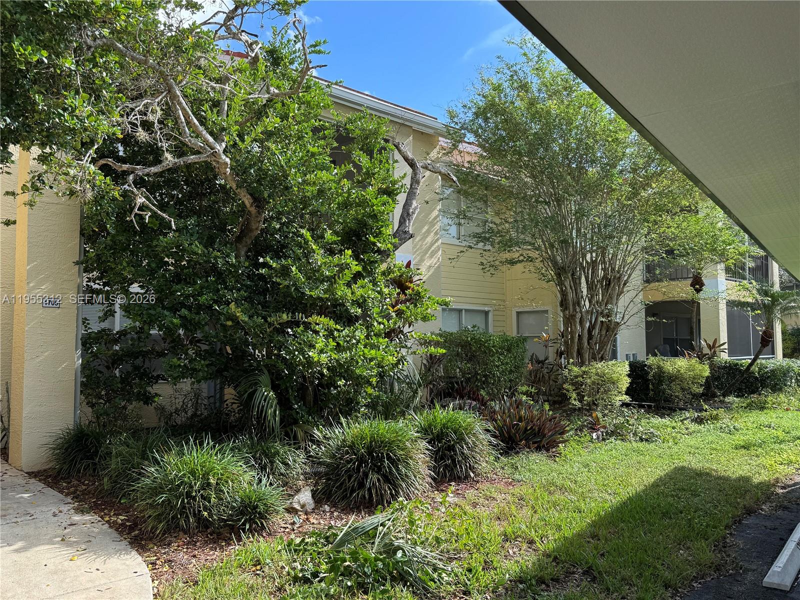 Venetian Palms - Residential