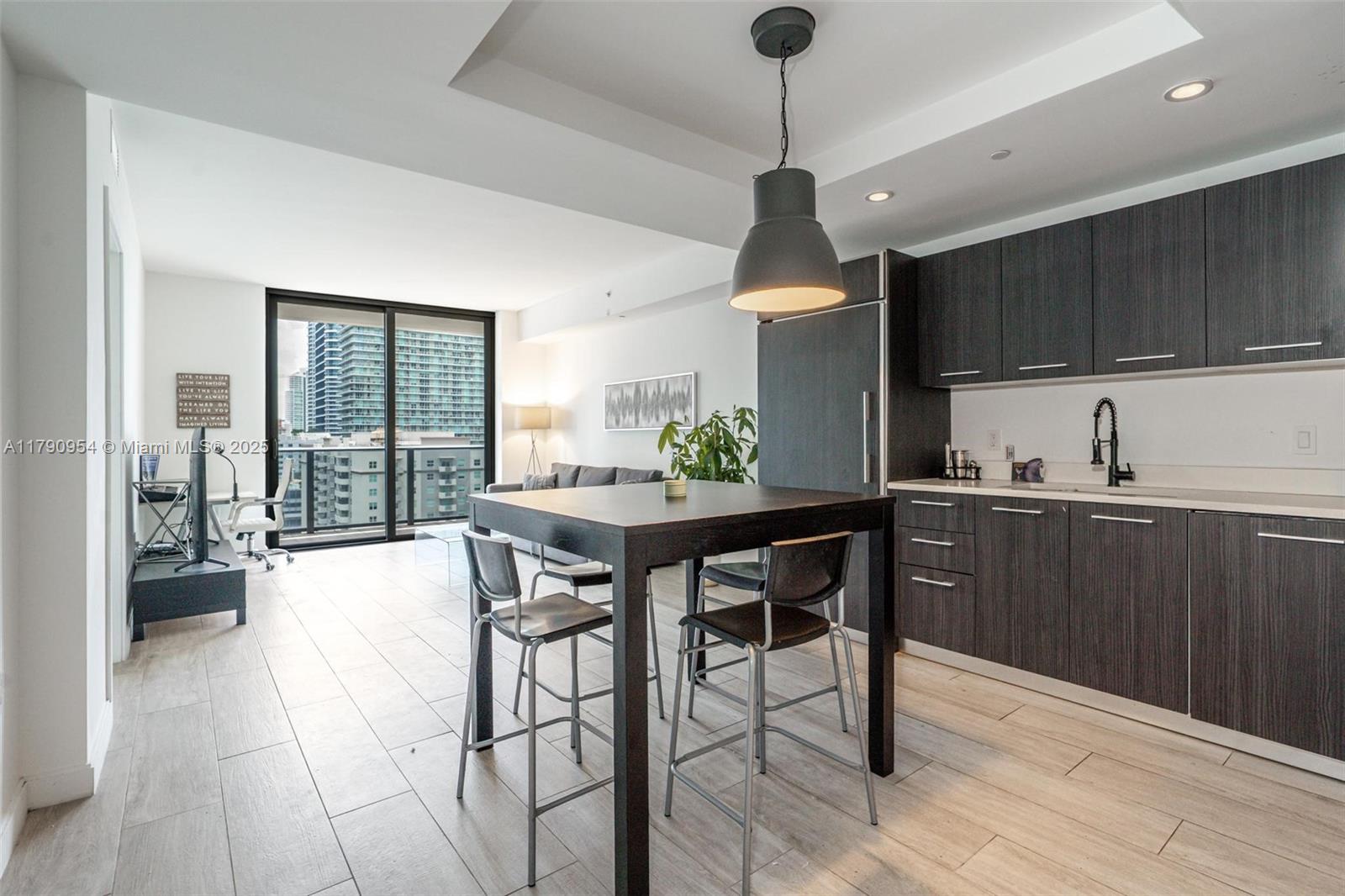 BRICKELL HEIGHTS EAST CON - Residential