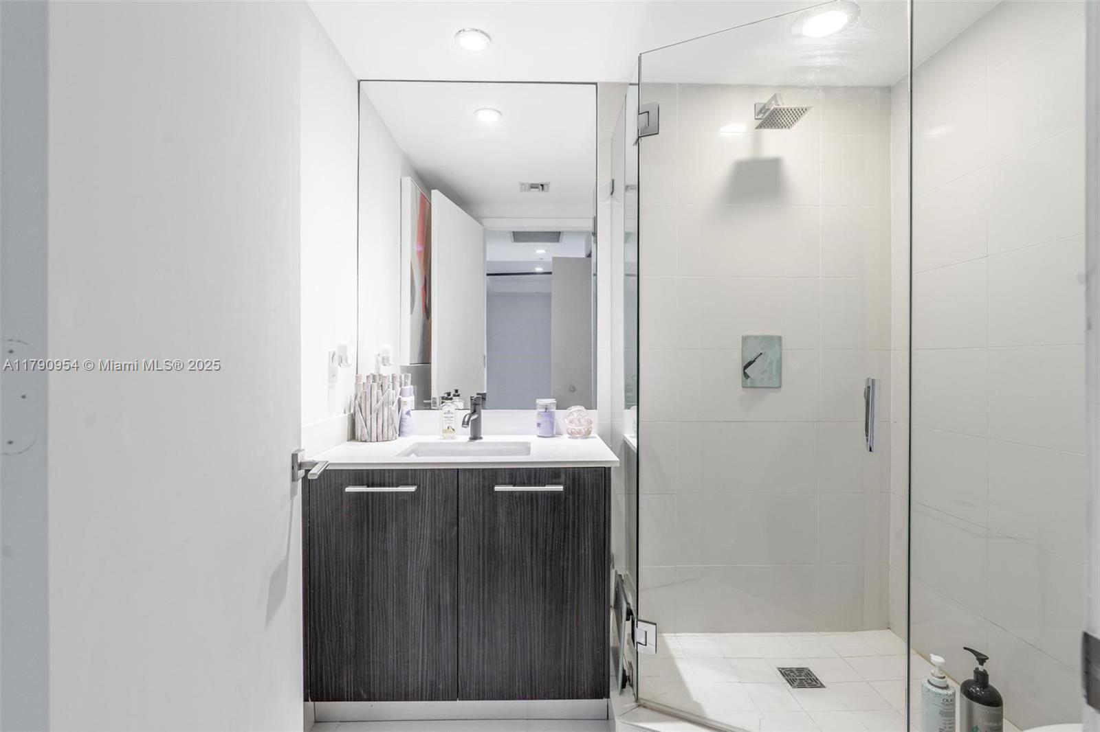 BRICKELL HEIGHTS EAST CON - Residential