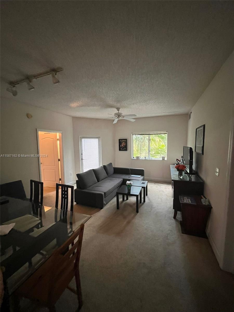 6001 SW 70th St 330