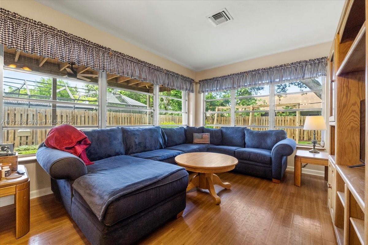 PINE CREST AMENDED PLAT - Residential