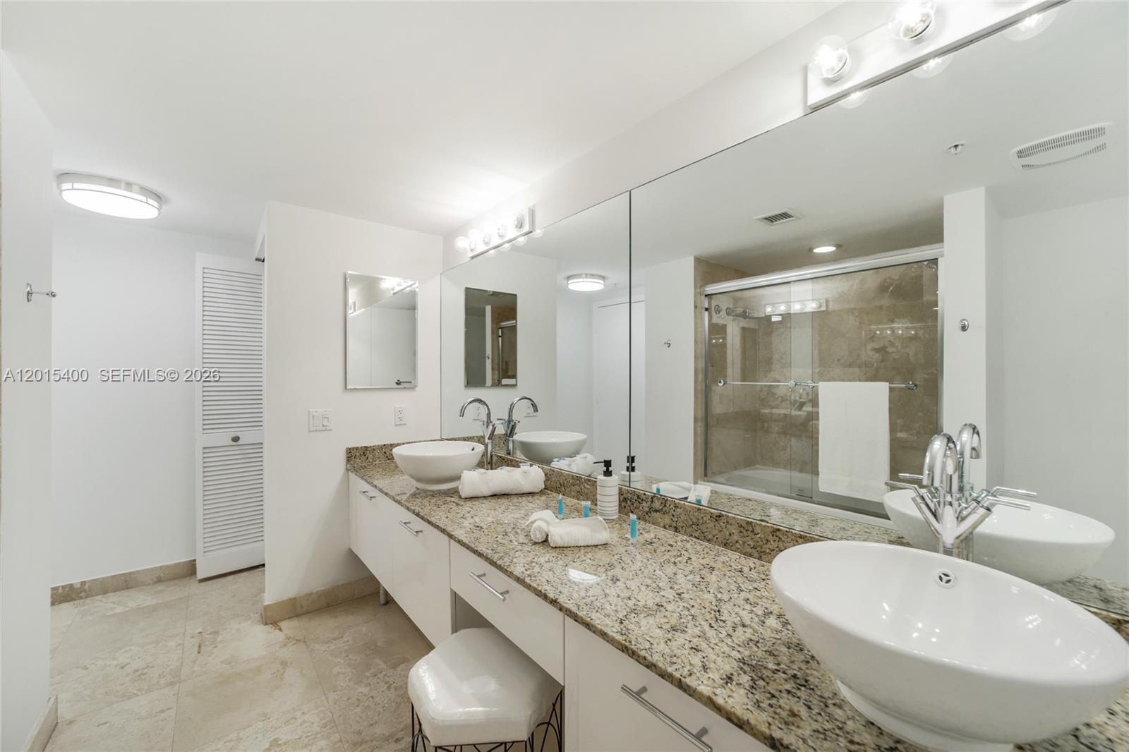 BRICKELL ON THE RIVER S T - Residential Lease