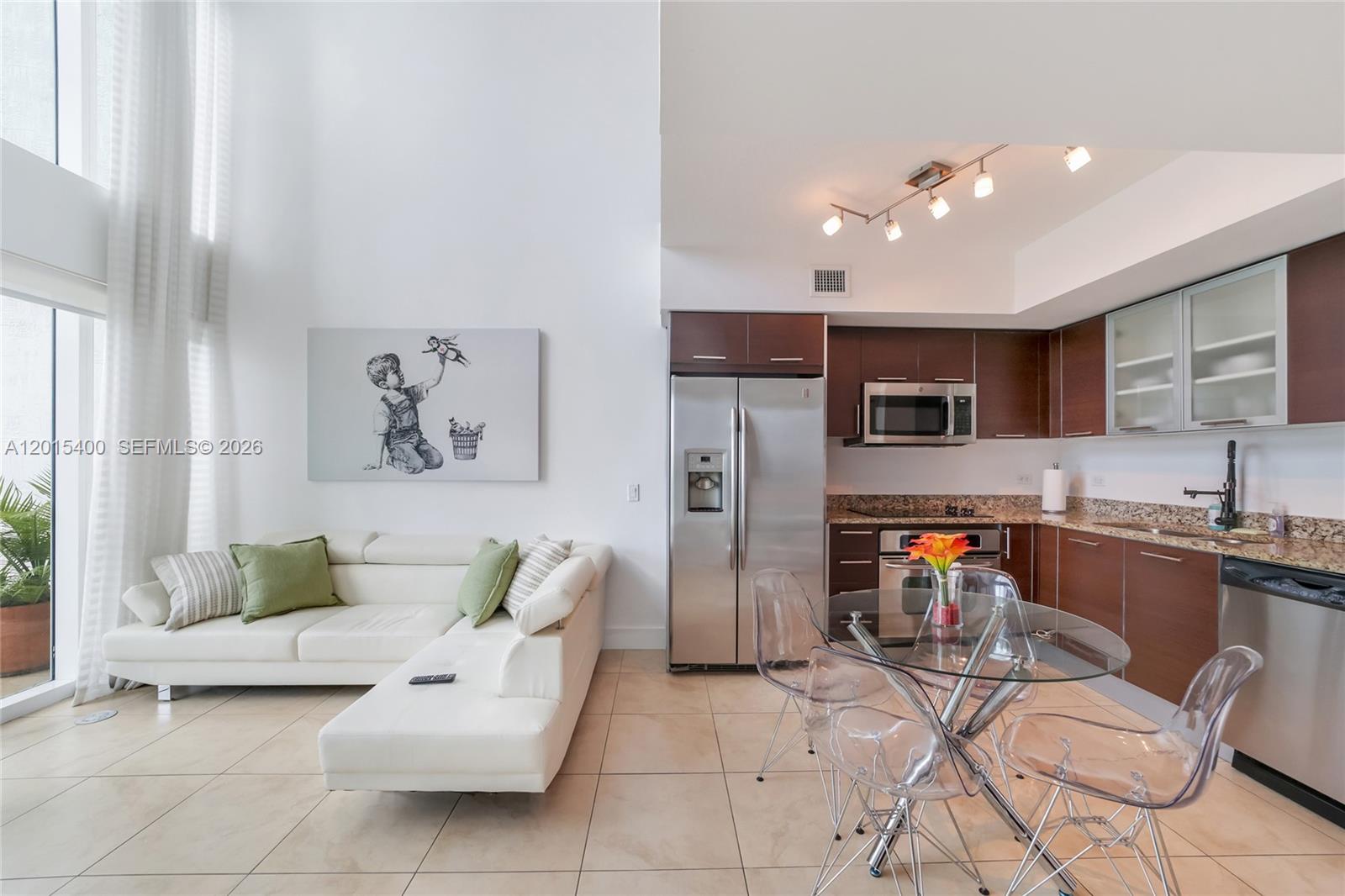 BRICKELL ON THE RIVER S T - Residential Lease