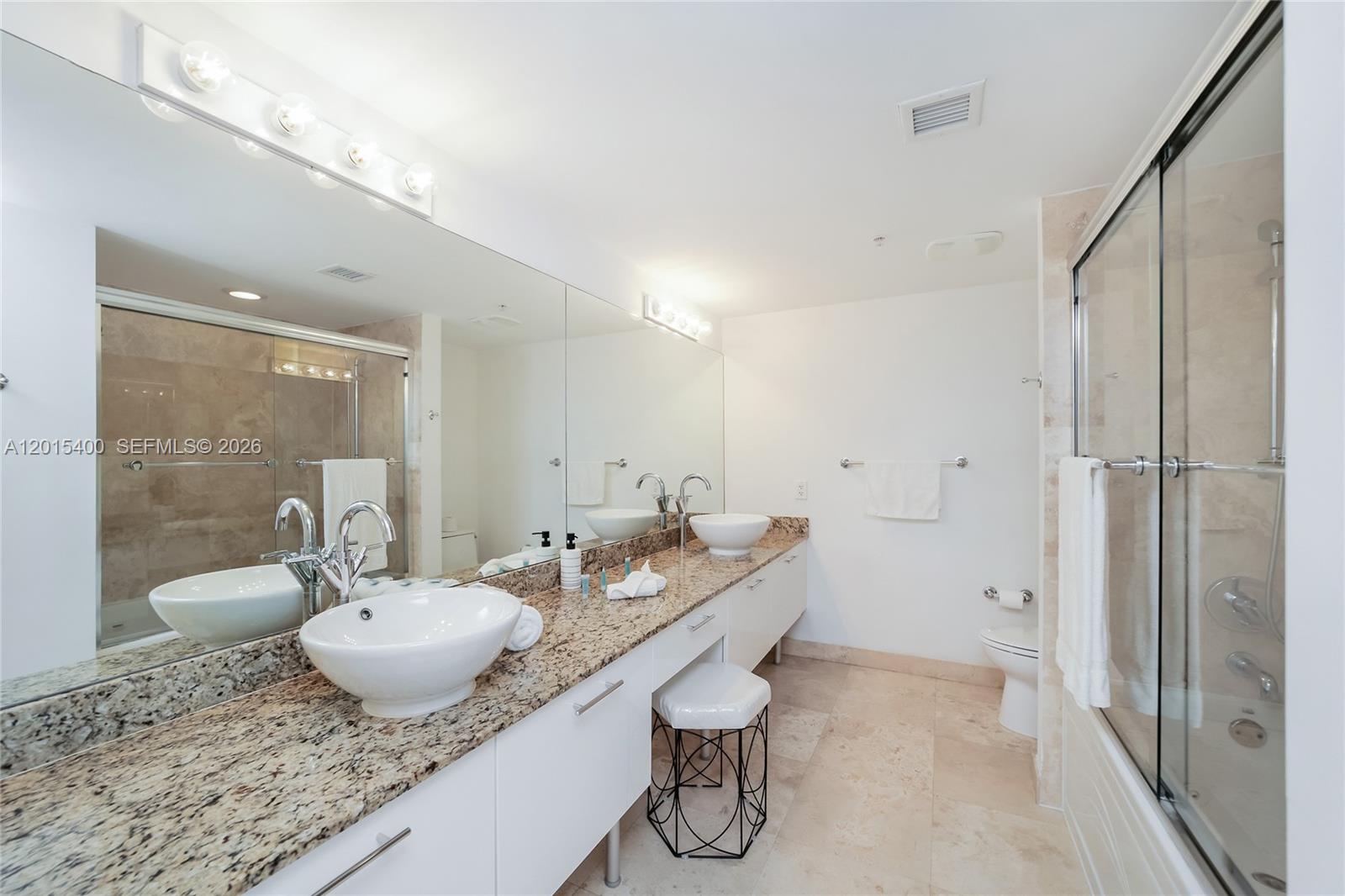 BRICKELL ON THE RIVER S T - Residential Lease