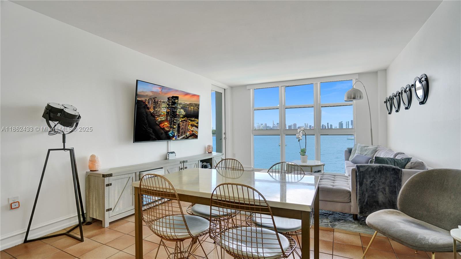 BAYVIEW TERR CONDO - Residential