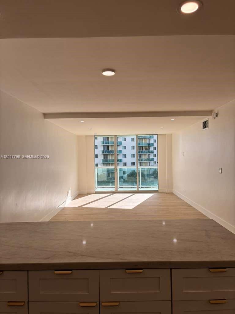OCEANVIEW BUILDING A COND - Residential
