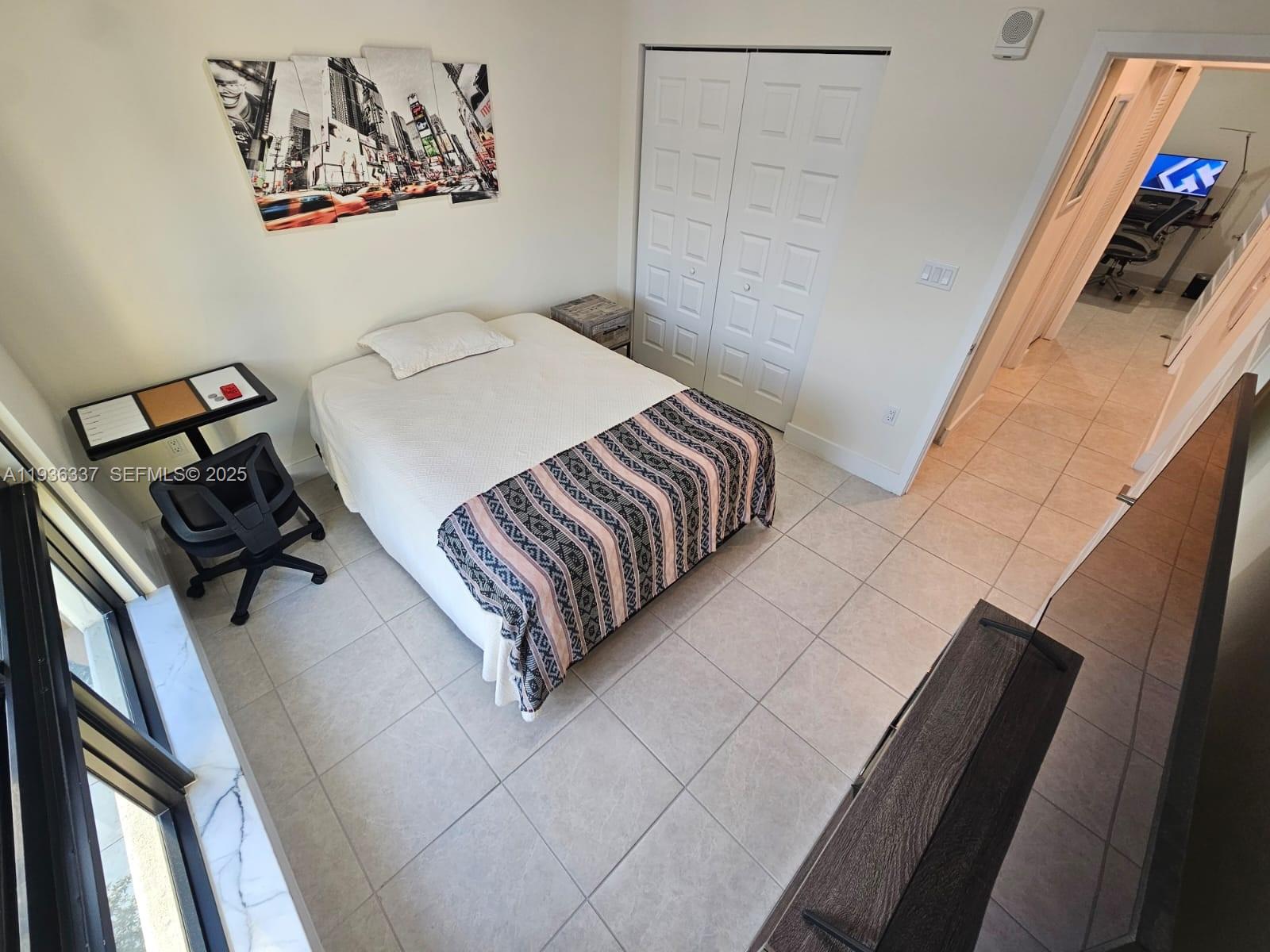 DOWNTOWN DORAL SOUTH PHAS - Residential