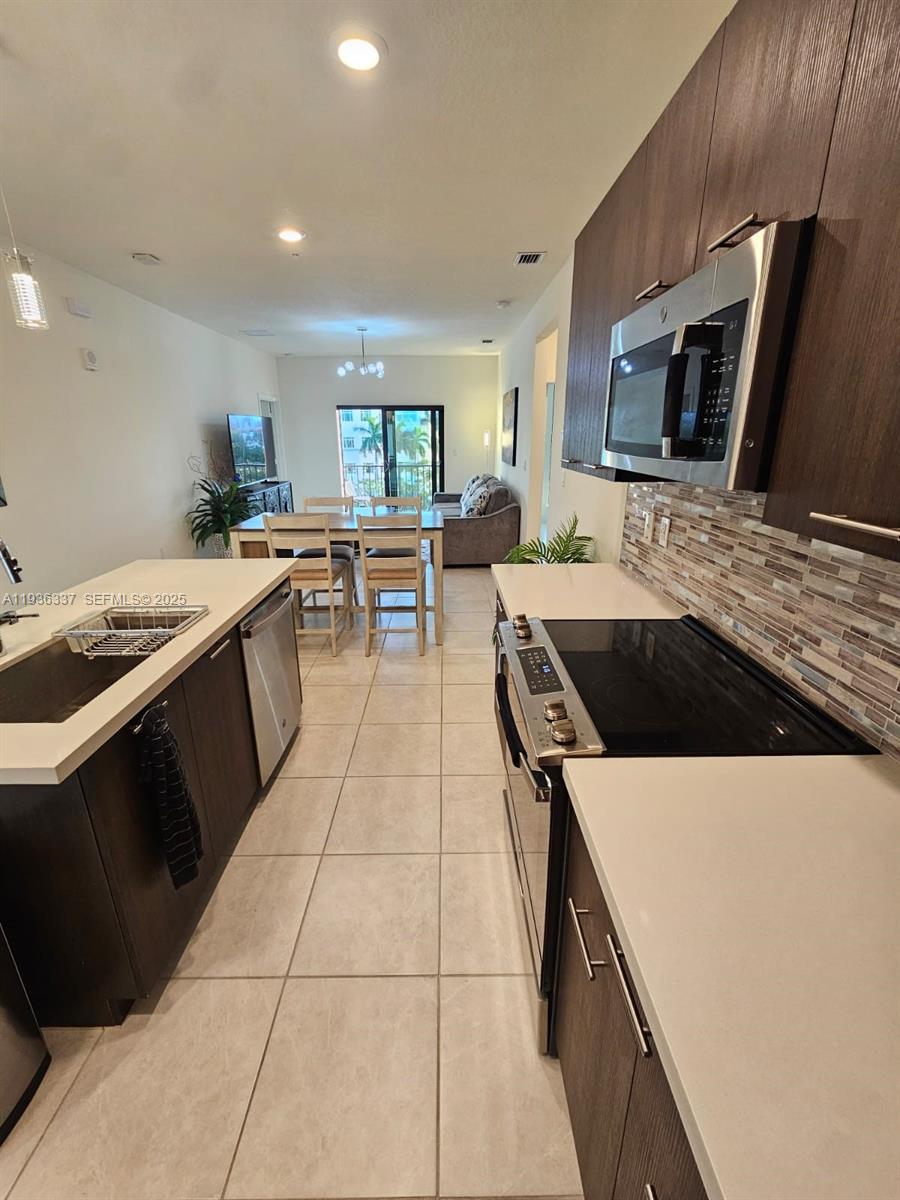 8301 NW 41st St B-402