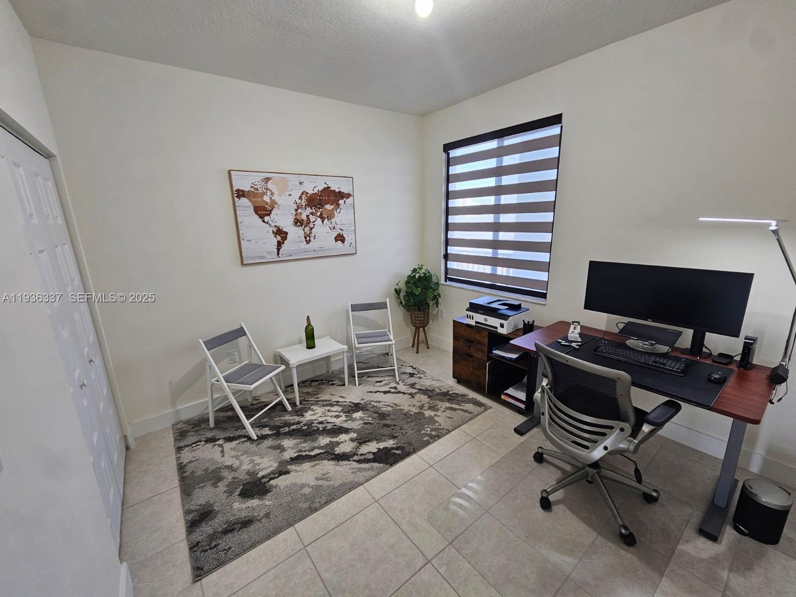 DOWNTOWN DORAL SOUTH PHAS - Residential