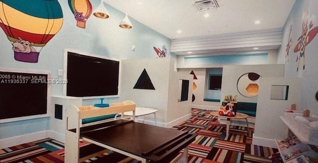 DOWNTOWN DORAL SOUTH PHAS - Residential