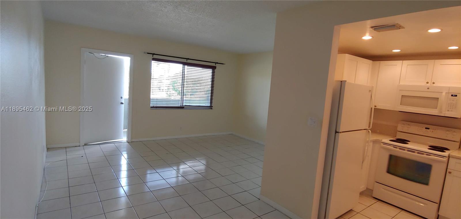 CORAL POINT CONDOMINIUM - Residential