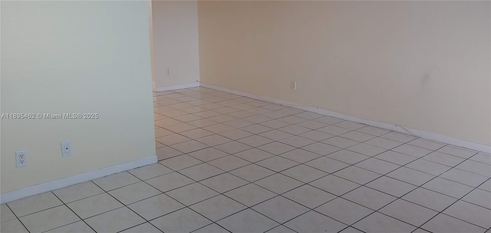 View photos, virtual tours, details... 1400 NE 54th St 206