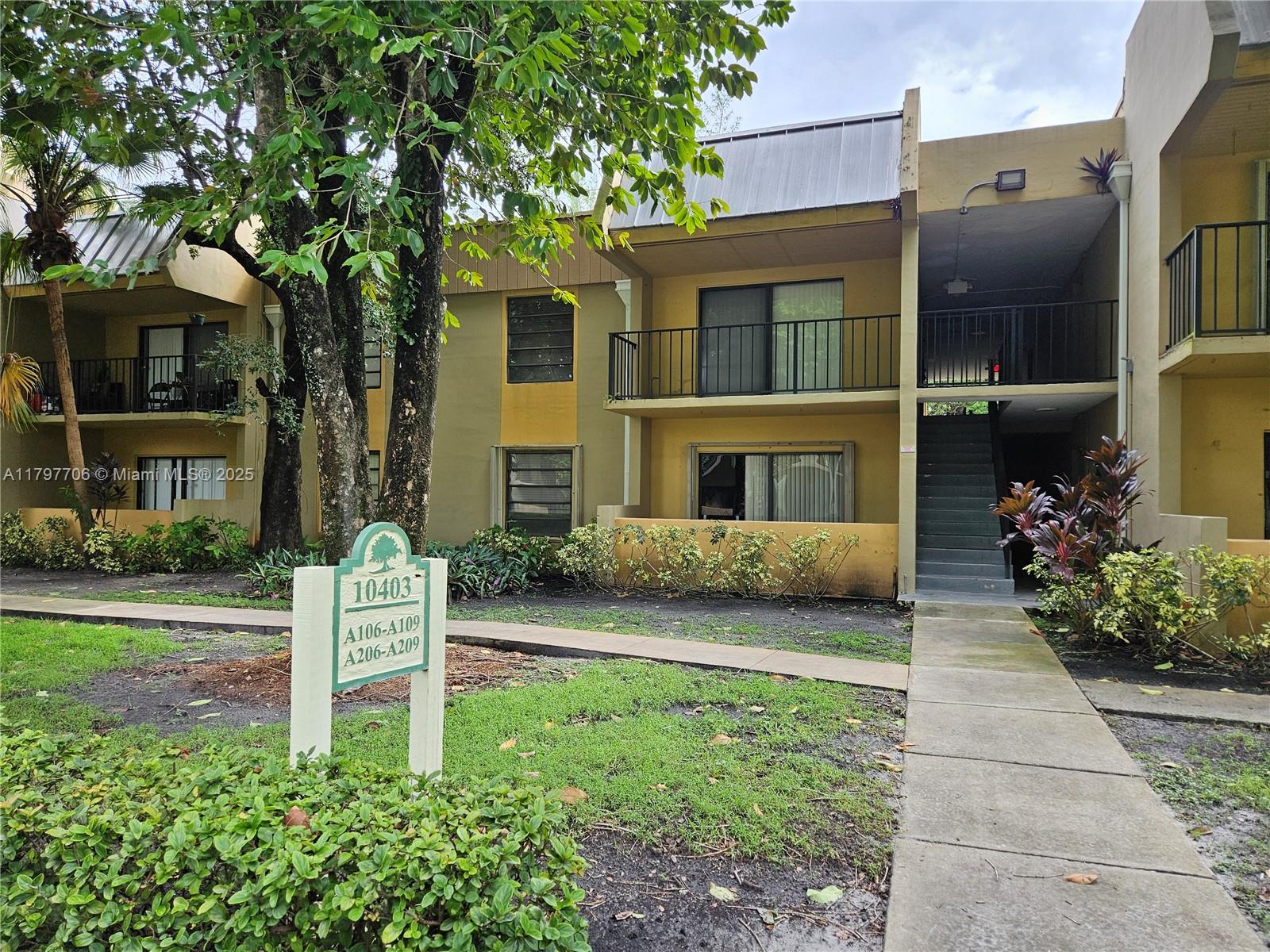 Rental Property at 10403 N Kendall Dr A109, Miami, Broward County, Florida - Bedrooms: 1 
Bathrooms: 1  - $1,900 MO.