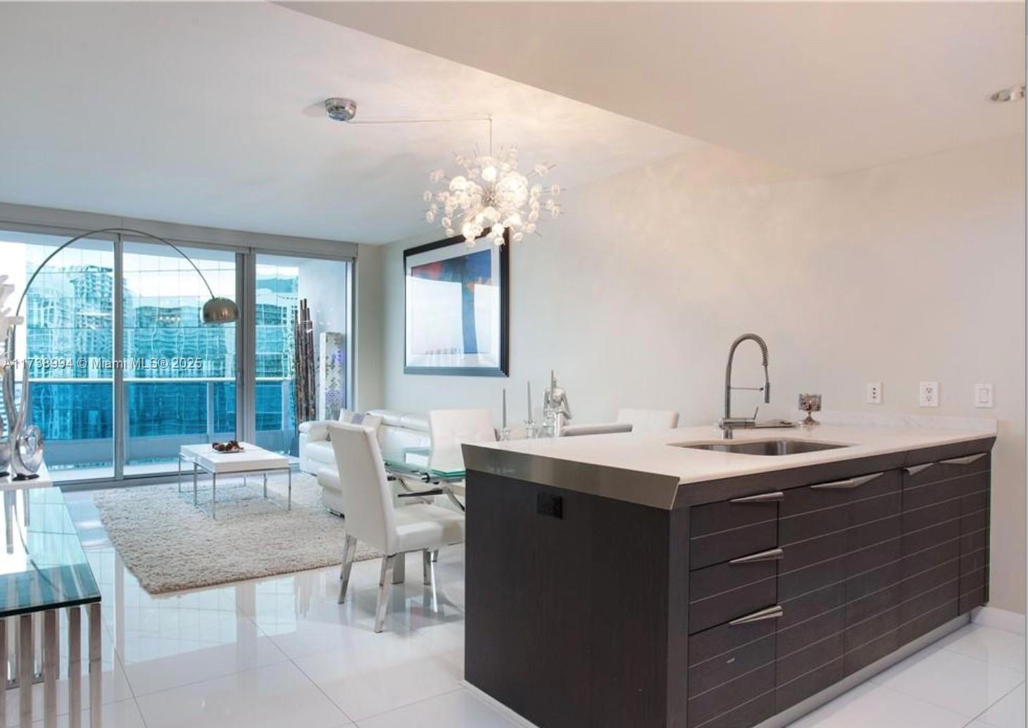 Property for Sale at 200 Biscayne Boulevard Way 3209, Miami, Broward County, Florida - Bedrooms: 1 
Bathrooms: 2  - $585,000