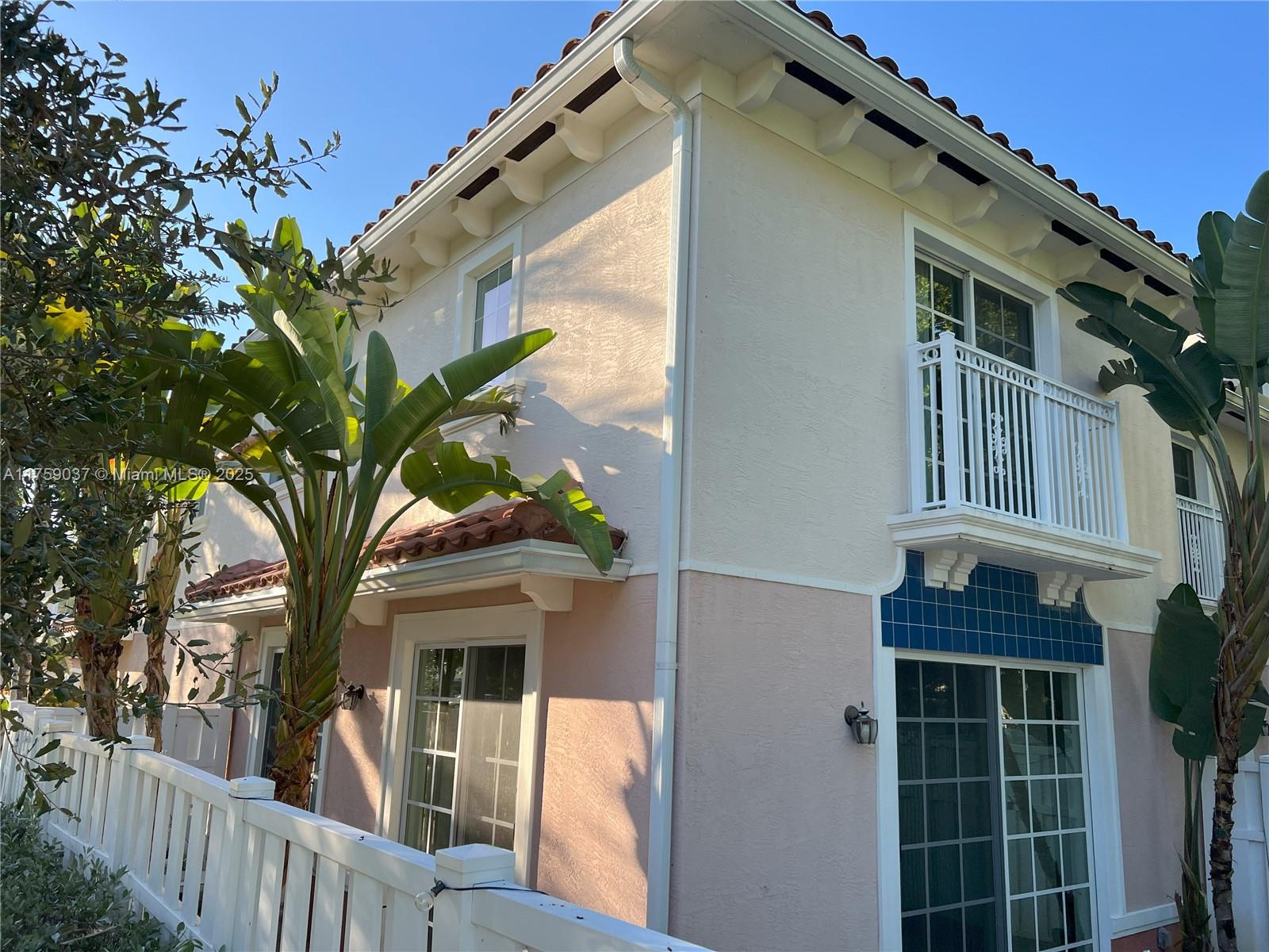 2361 Se 5th St 2361, Pompano Beach, Broward County, Florida - 3 Bedrooms  
3 Bathrooms - 