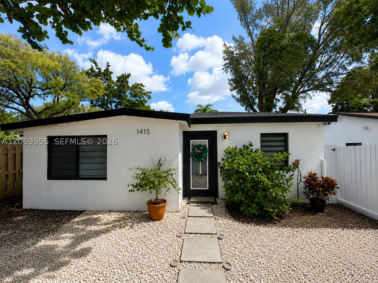1415 SW 27th Ct
