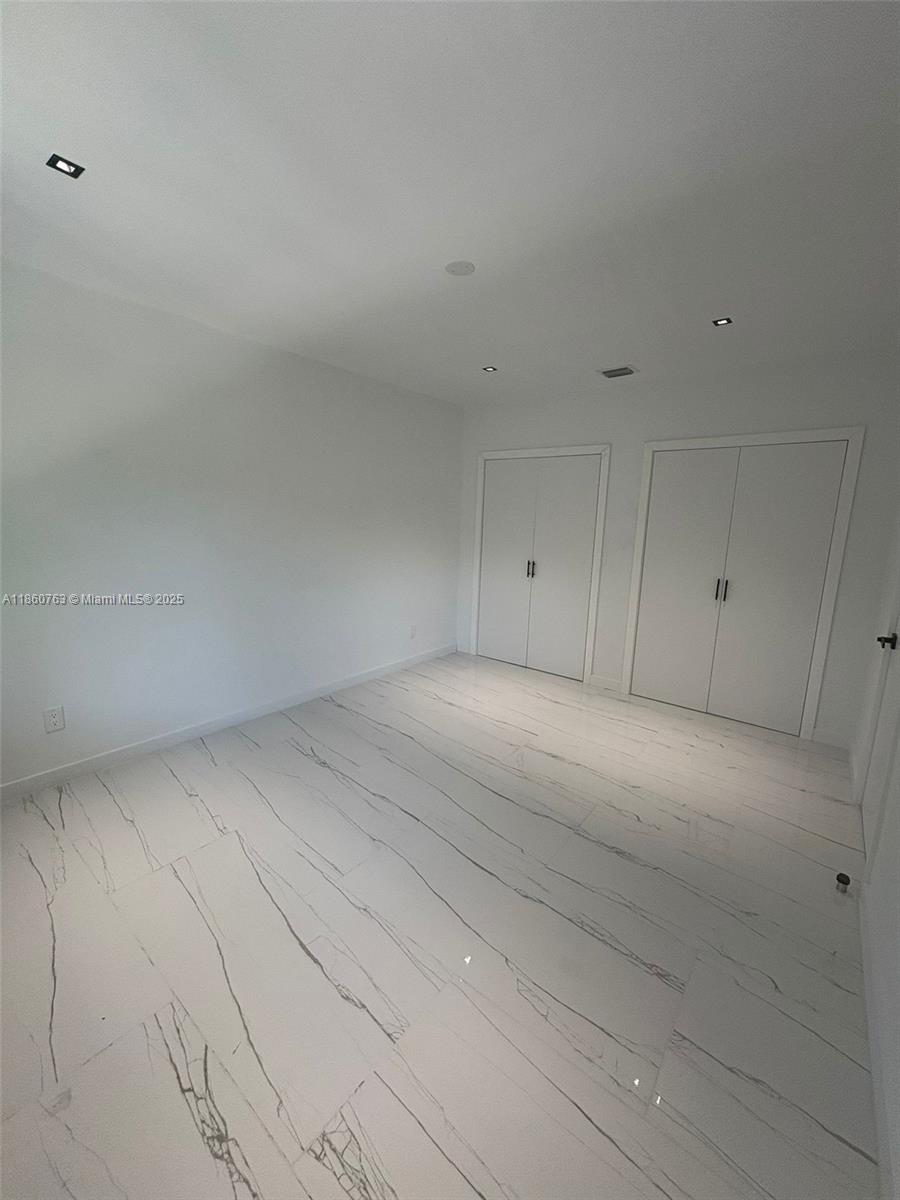 BAY HARBOUR ISLAND - Residential Lease