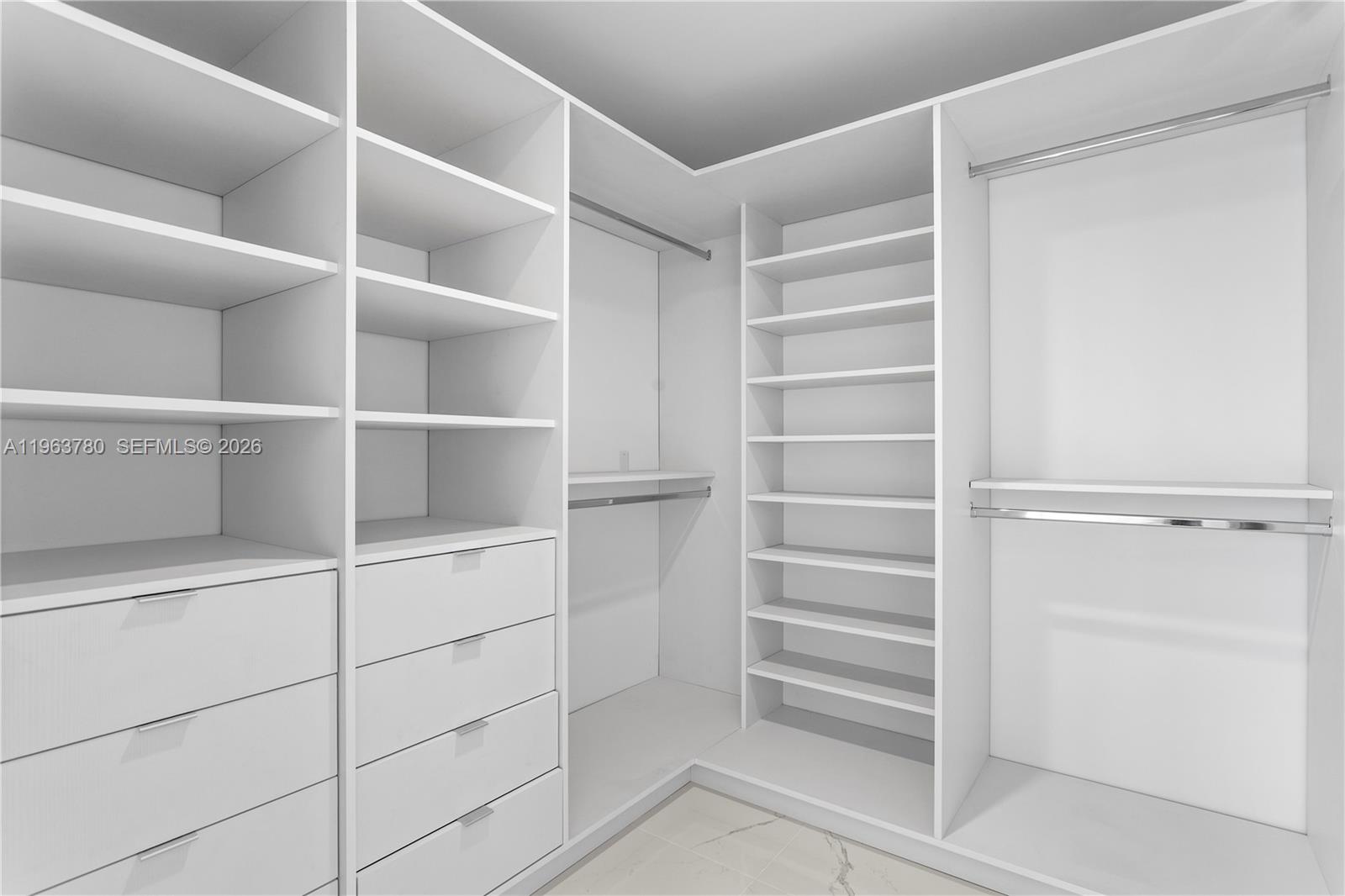 ARTECH RESIDENCES AT AVEN - Residential