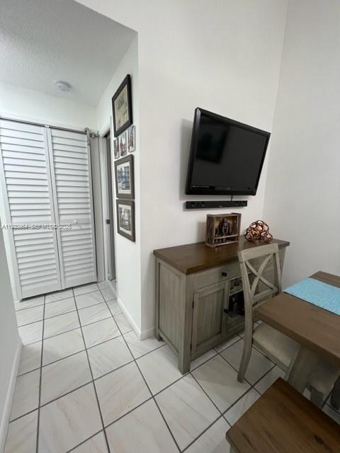 HIGHLANDS AT KENDALL LKS - Residential Lease