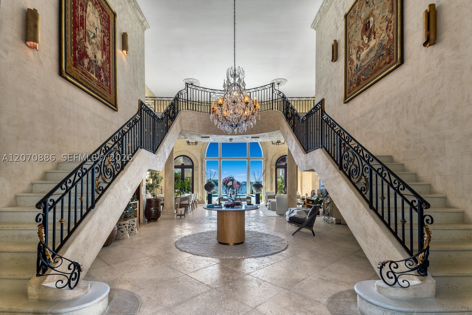 4 Palm Ave